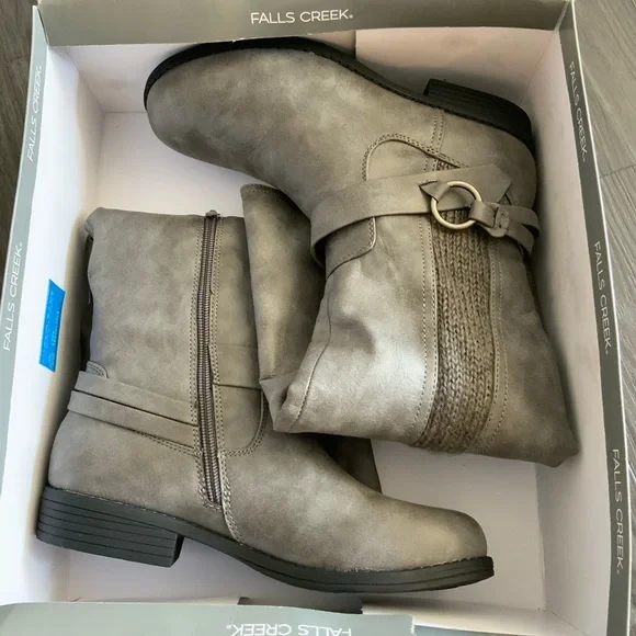 Falls Creek Fashion Boots NWT - Picture 5 of 6